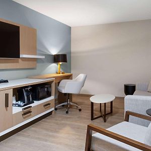 One-Bedroom King Suite